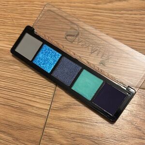 Sasy Alex Professional Makeup Palette E40 Mountain Sialia